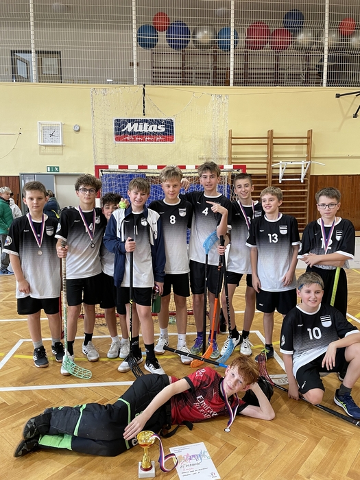 Okresní kolo florbalového turnaje v Otrokovicích Okresní kolo florbalového turnaje v Otrokovicích